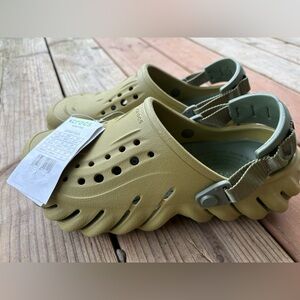 Crocs Echo Clog 207937-3UA Green women’s size 8